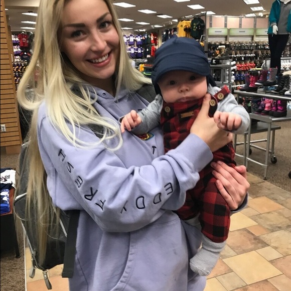 Meet your Posher, Claire - Picture 5 of 6